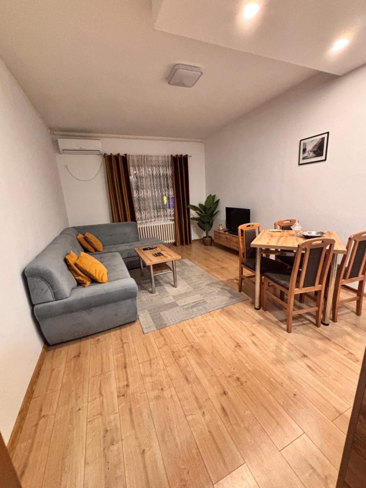R-Residency Ll Lägenhet Banja Luka Exteriör bild