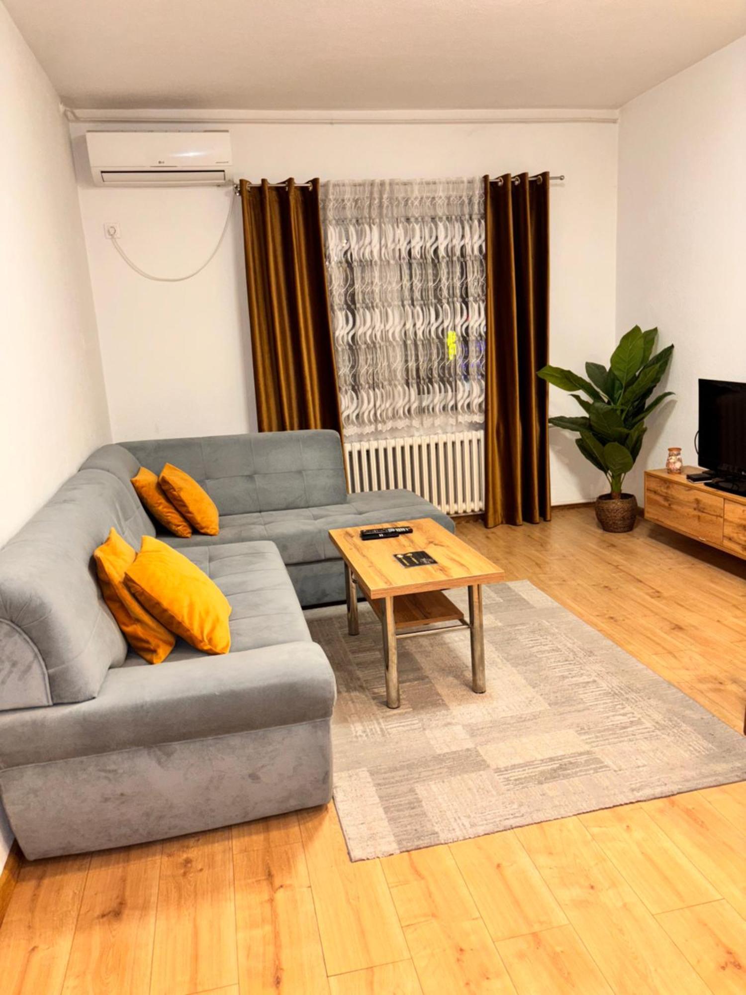 R-Residency Ll Lägenhet Banja Luka Exteriör bild