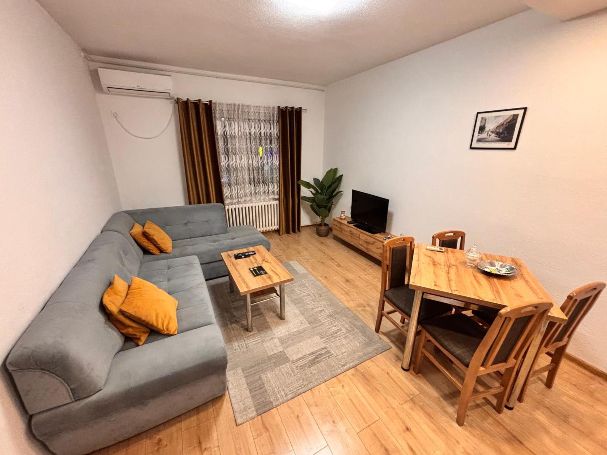 R-Residency Ll Lägenhet Banja Luka Exteriör bild